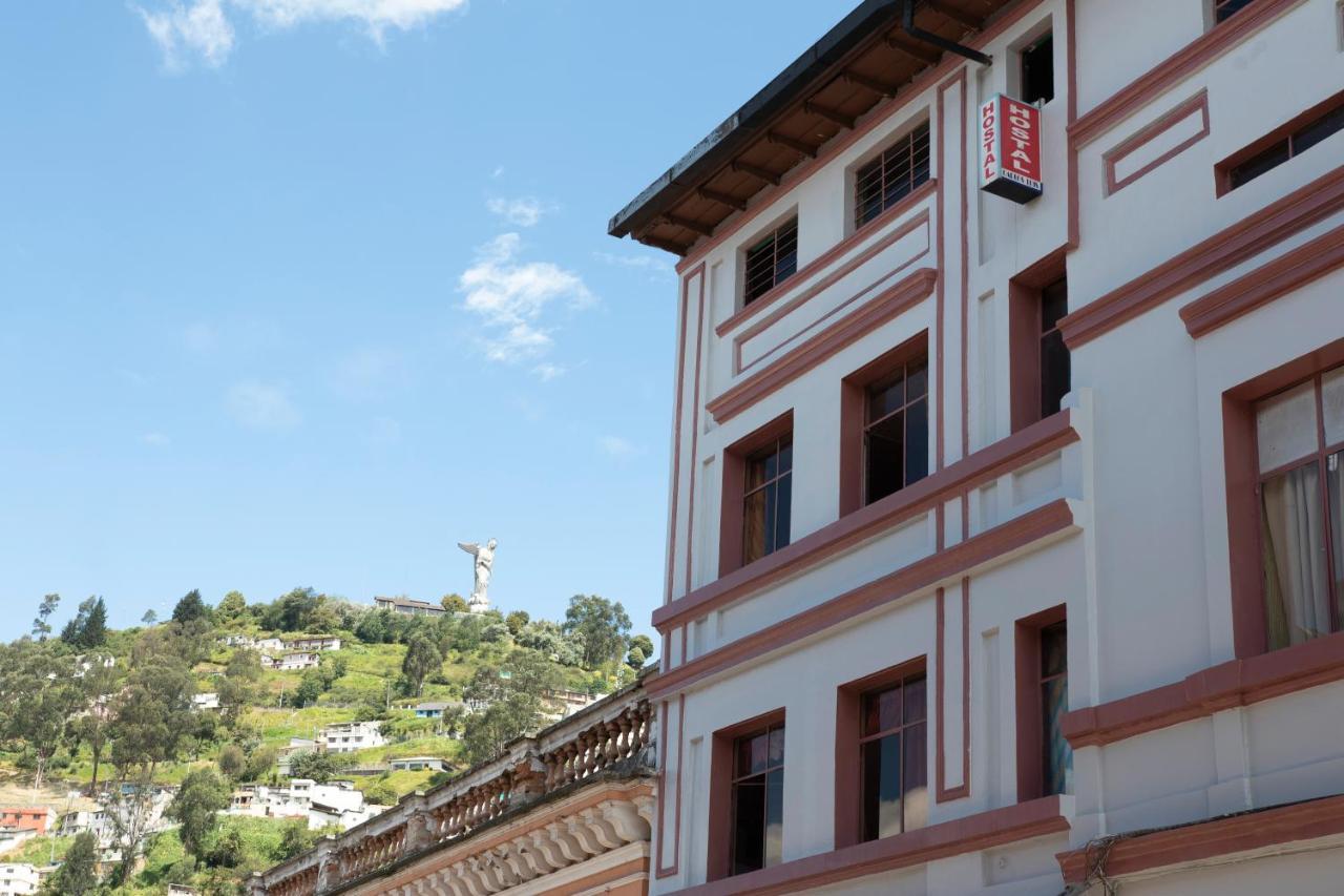 Hostal Carlos Luis Кито Екстериор снимка