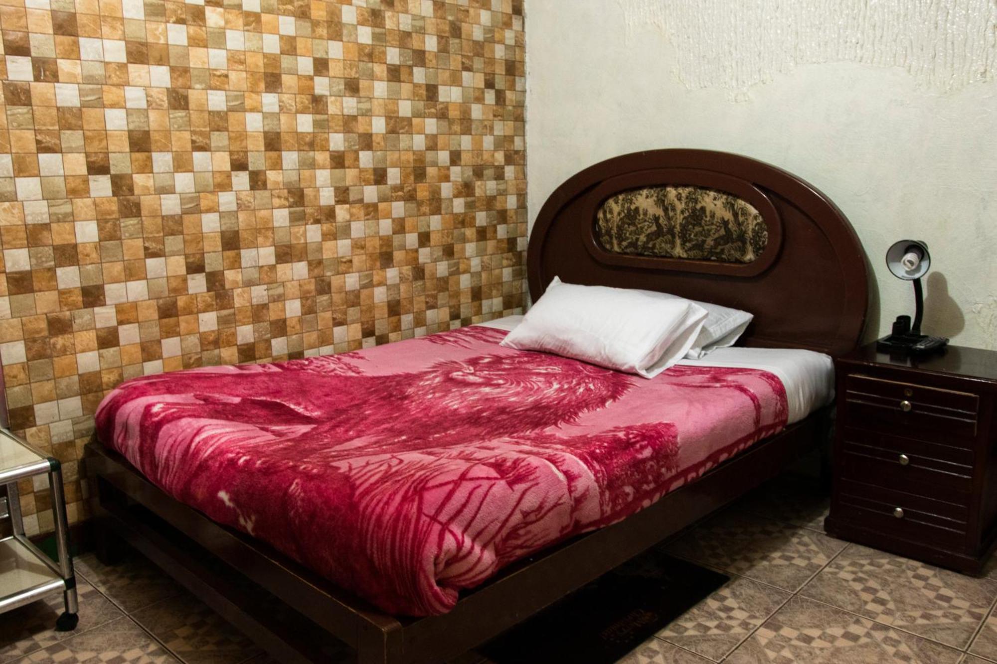 Hostal Carlos Luis Кито Екстериор снимка