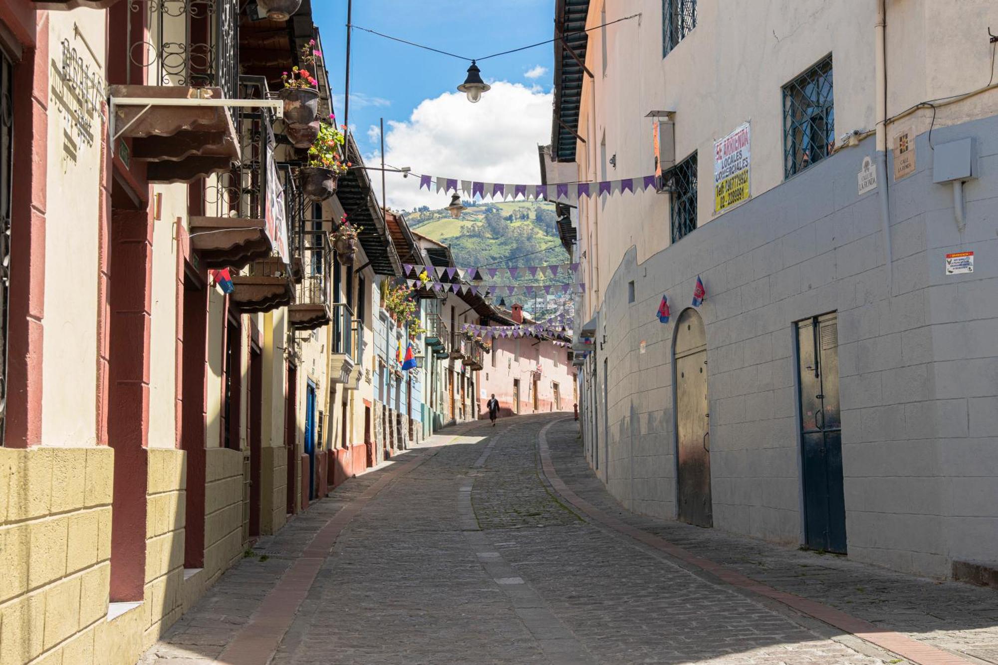 Hostal Carlos Luis Кито Екстериор снимка