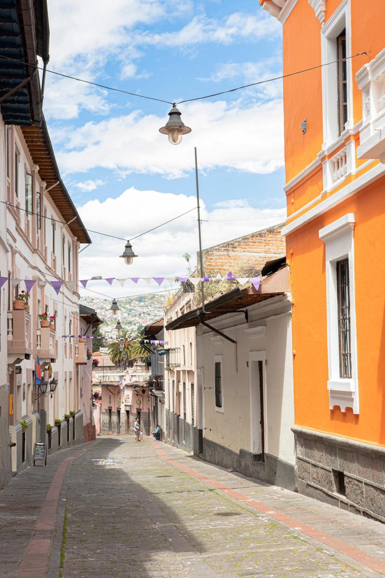 Hostal Carlos Luis Кито Екстериор снимка